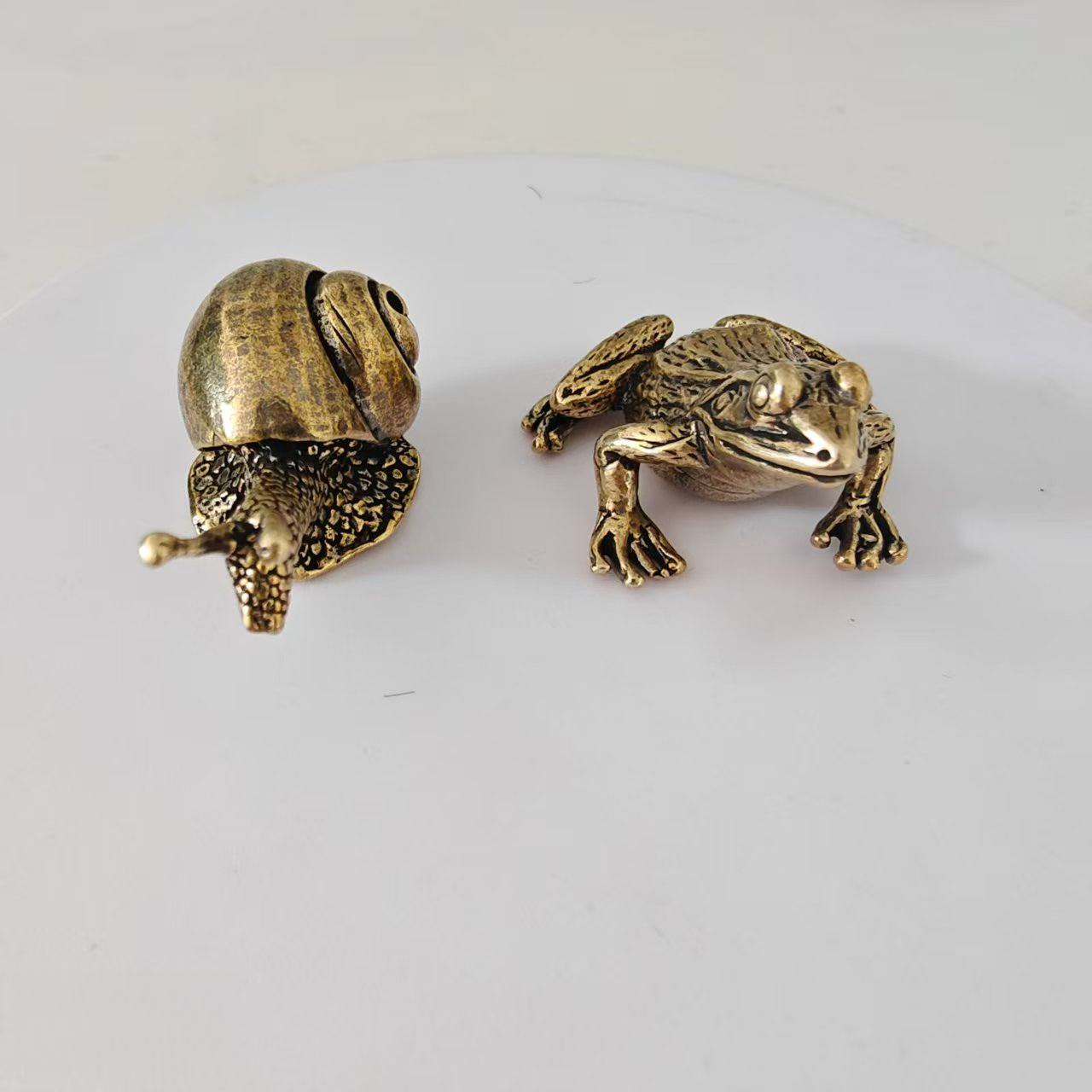 2 pieces of brass frog and sna - Aquarium Fish Guppy ulasan dan harga